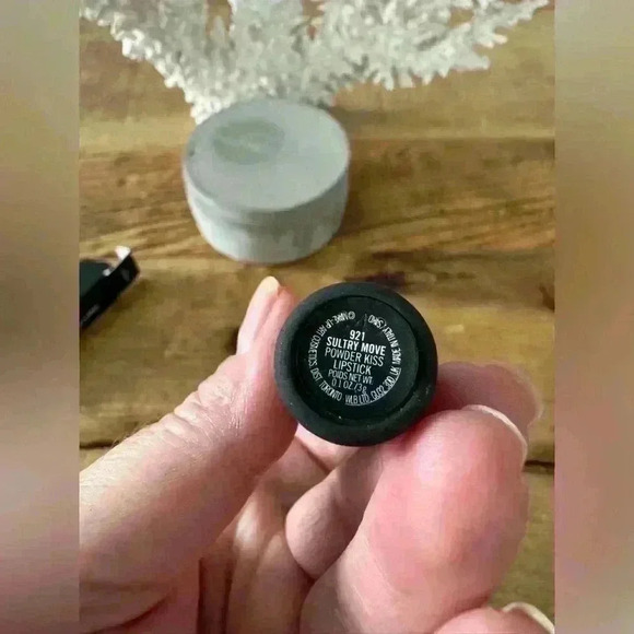 MAC Powder Kiss Lipstick ~ Sultry Move (921) ~ NEW in box! - Picture 9 of 11